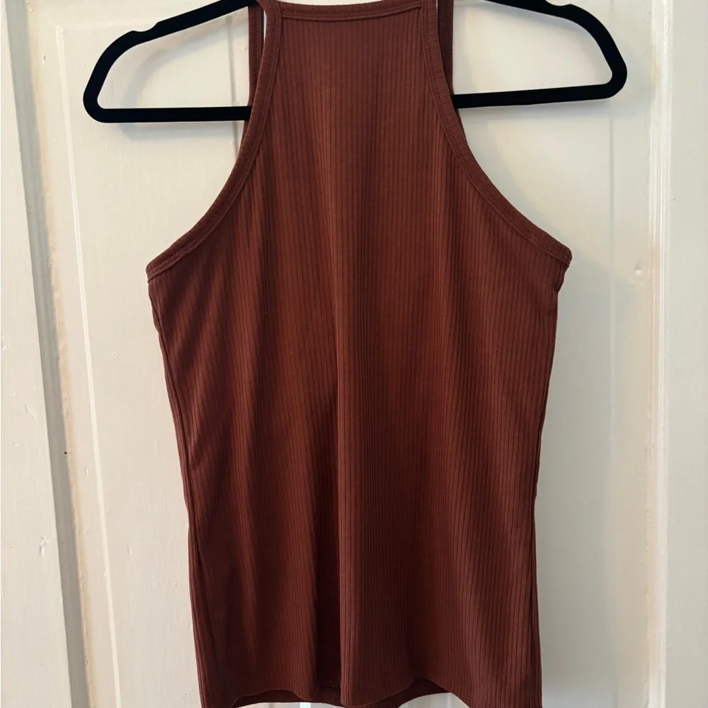 Klassy Network Brown Ribbed Tank Top - Picture 5 of 6